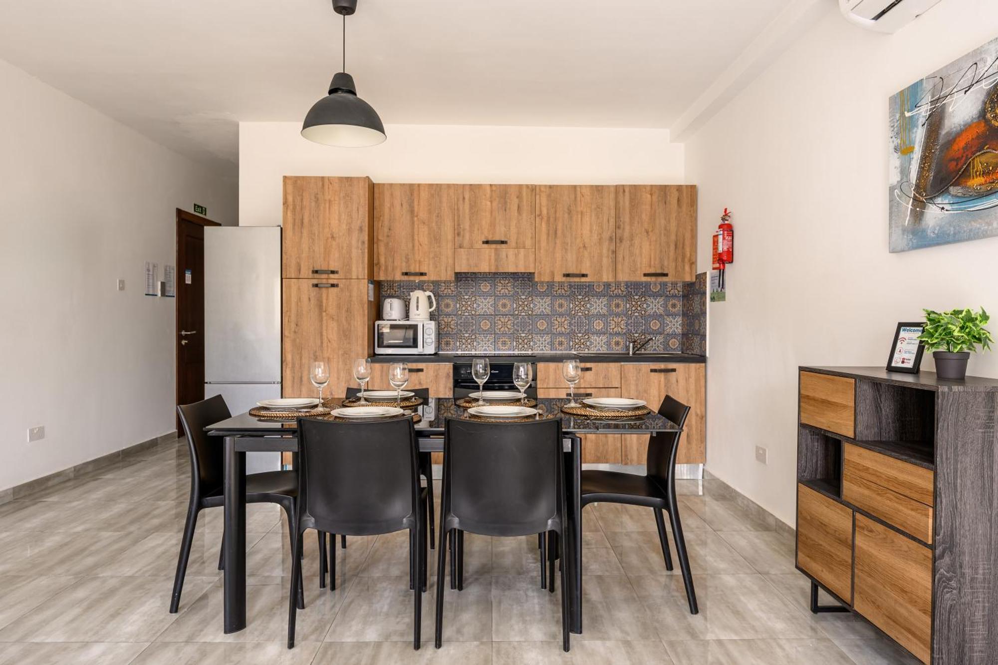 F11 Room 3, Private Room Two Single Beds Shared Bathroom In Shared Flat Msida Dış mekan fotoğraf